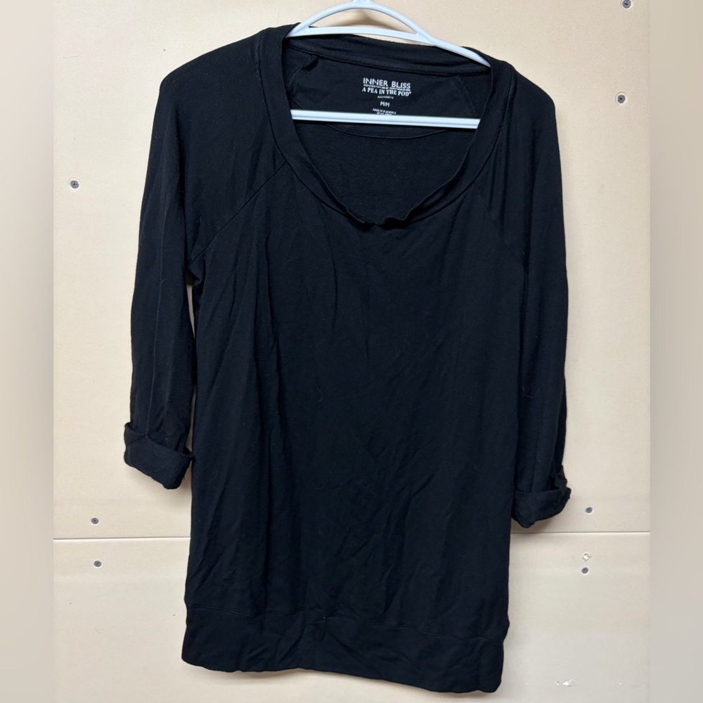 2/$20❤️- MATERNITY | Women’s A Pea in the Pod maternity shirt size medium